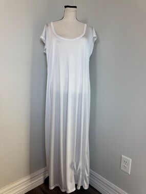 White Elegance Nightgown Small White Maxi Sleepwear Lace Trim Short Sleeve